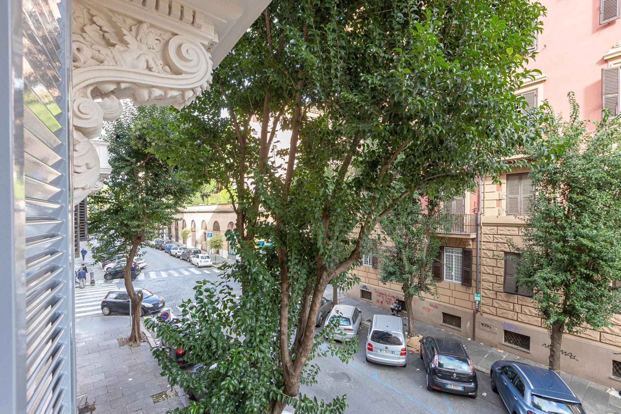 Colosseum Holidays - Three-bedroom *