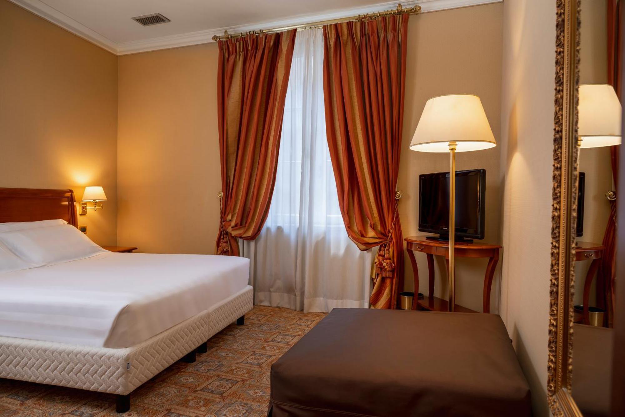 Hotel Oceania