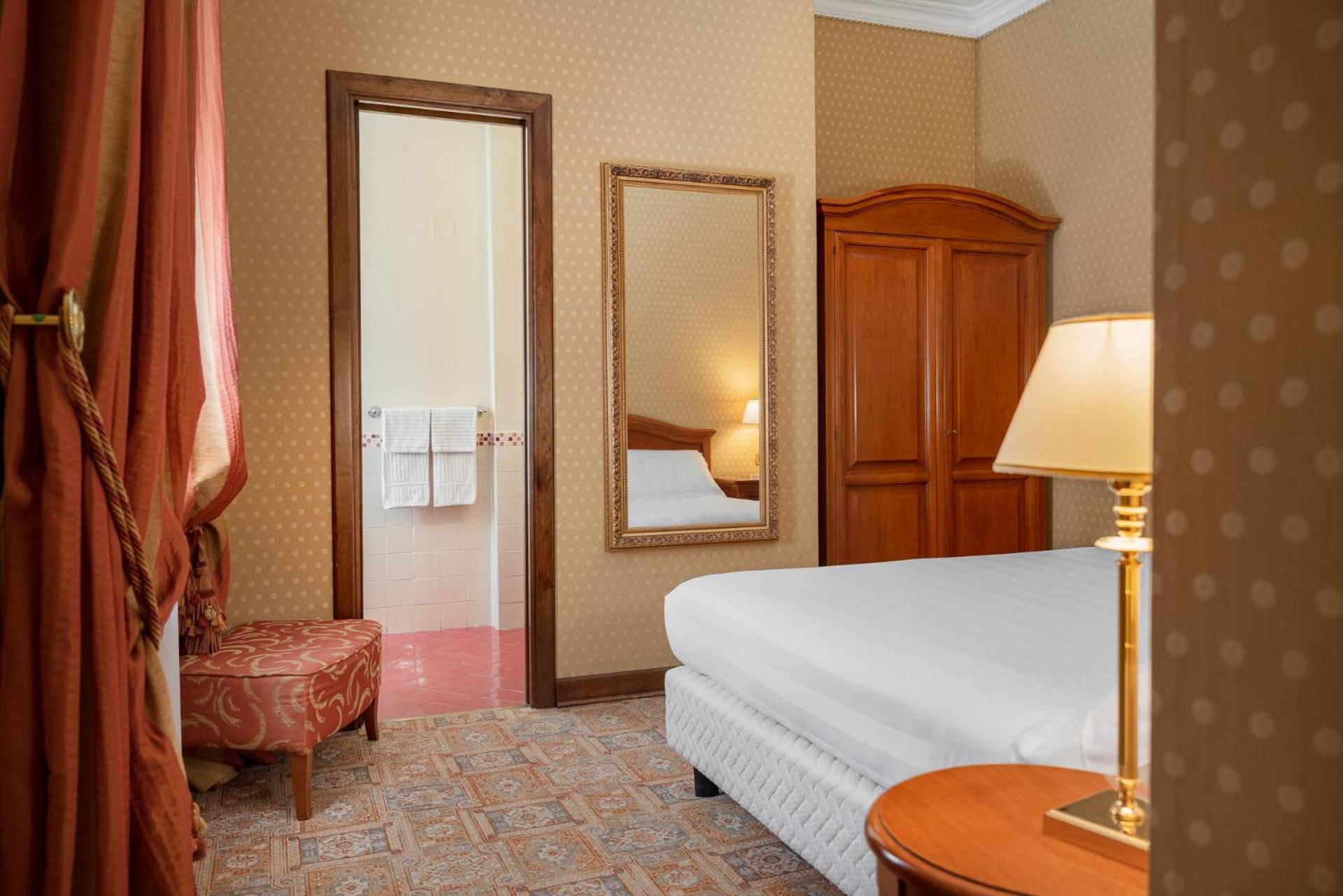 Oceania Hotel 2*
