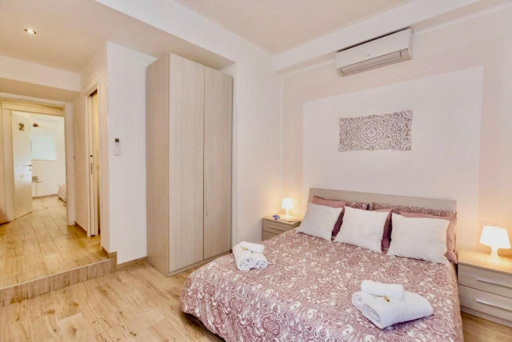 Lovely Nights - Luxury Pensión *