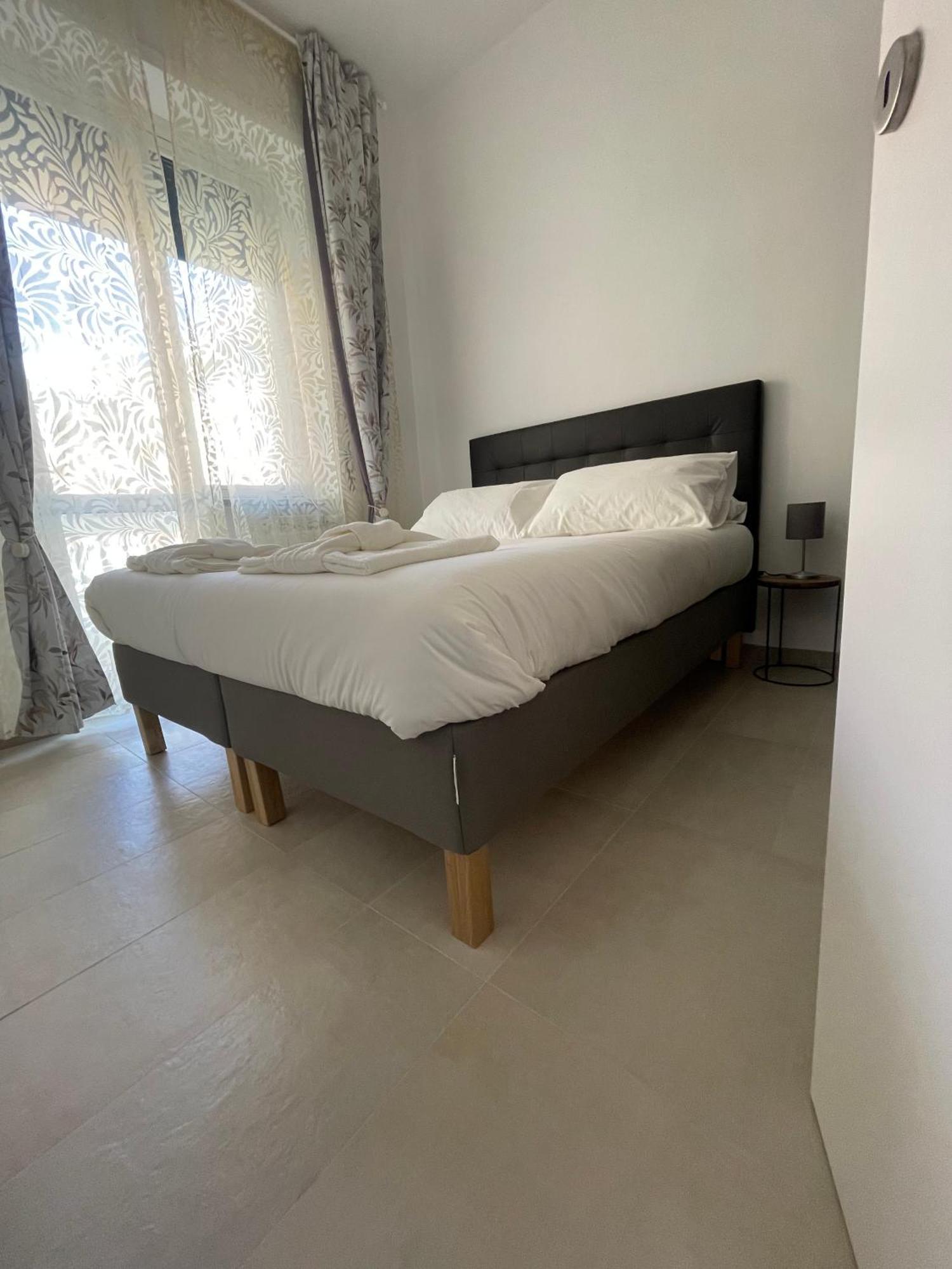 Aurelia's Hideaway, Near Vatican