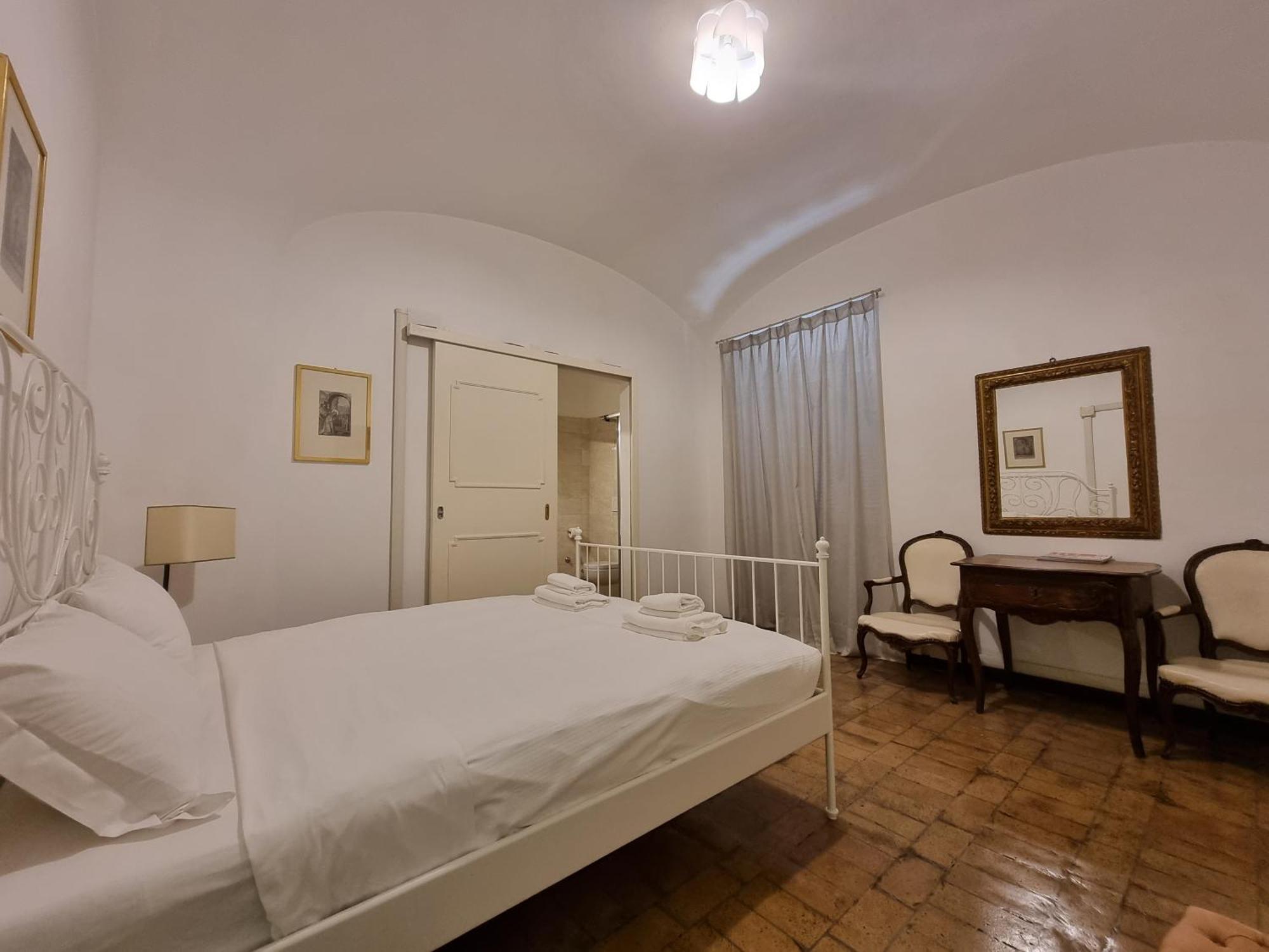 Luxury 2 Bedroom In The Heart Of Apartment