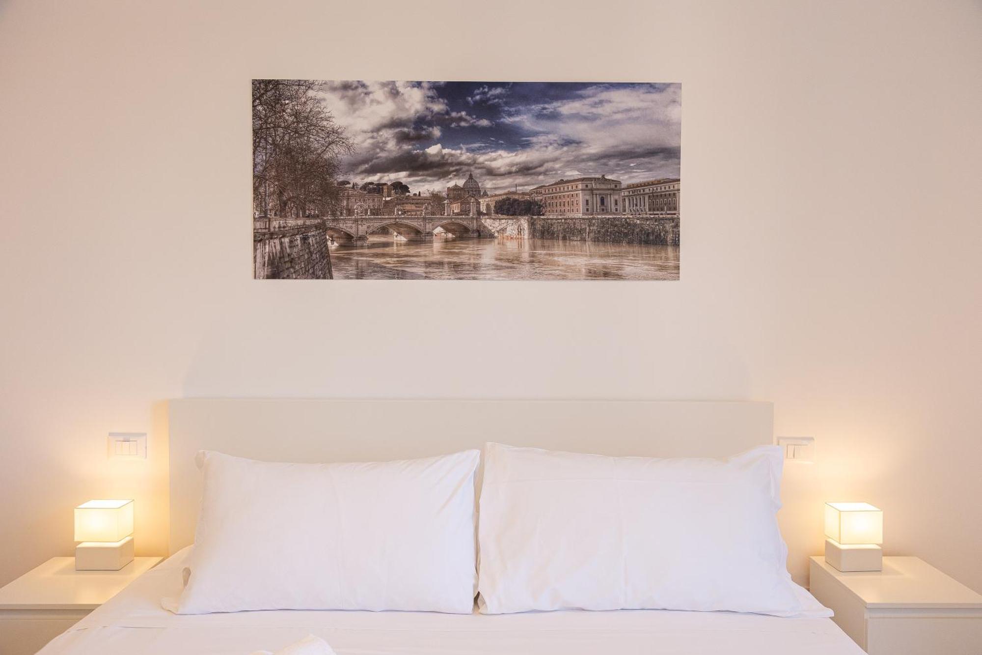 Colosseo Modern By In Roma