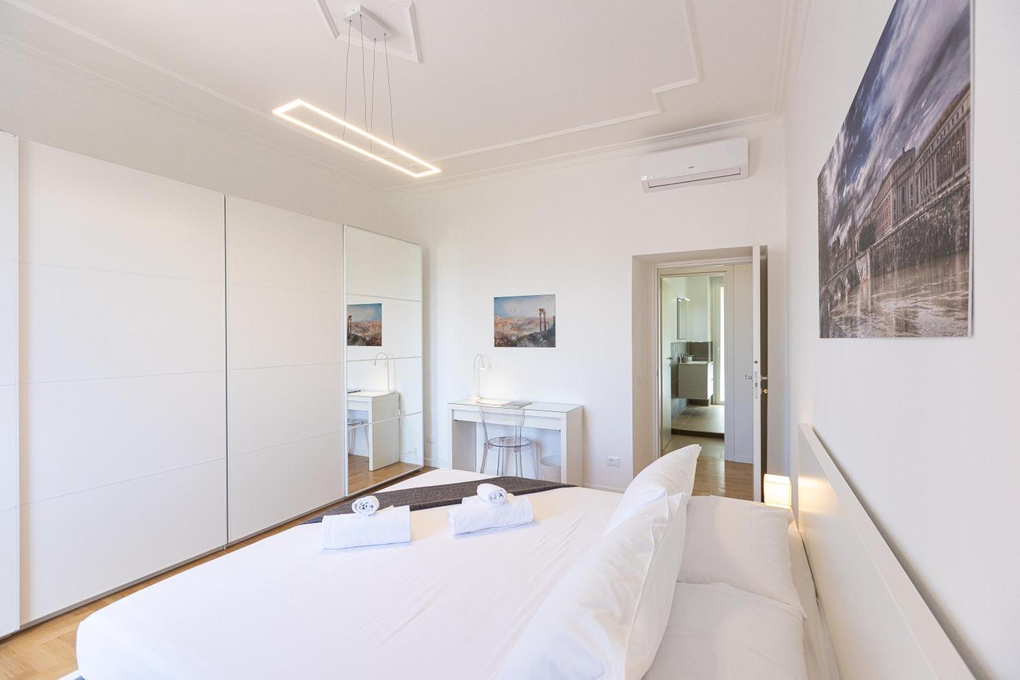 Colosseo Modern By In Apartamento
