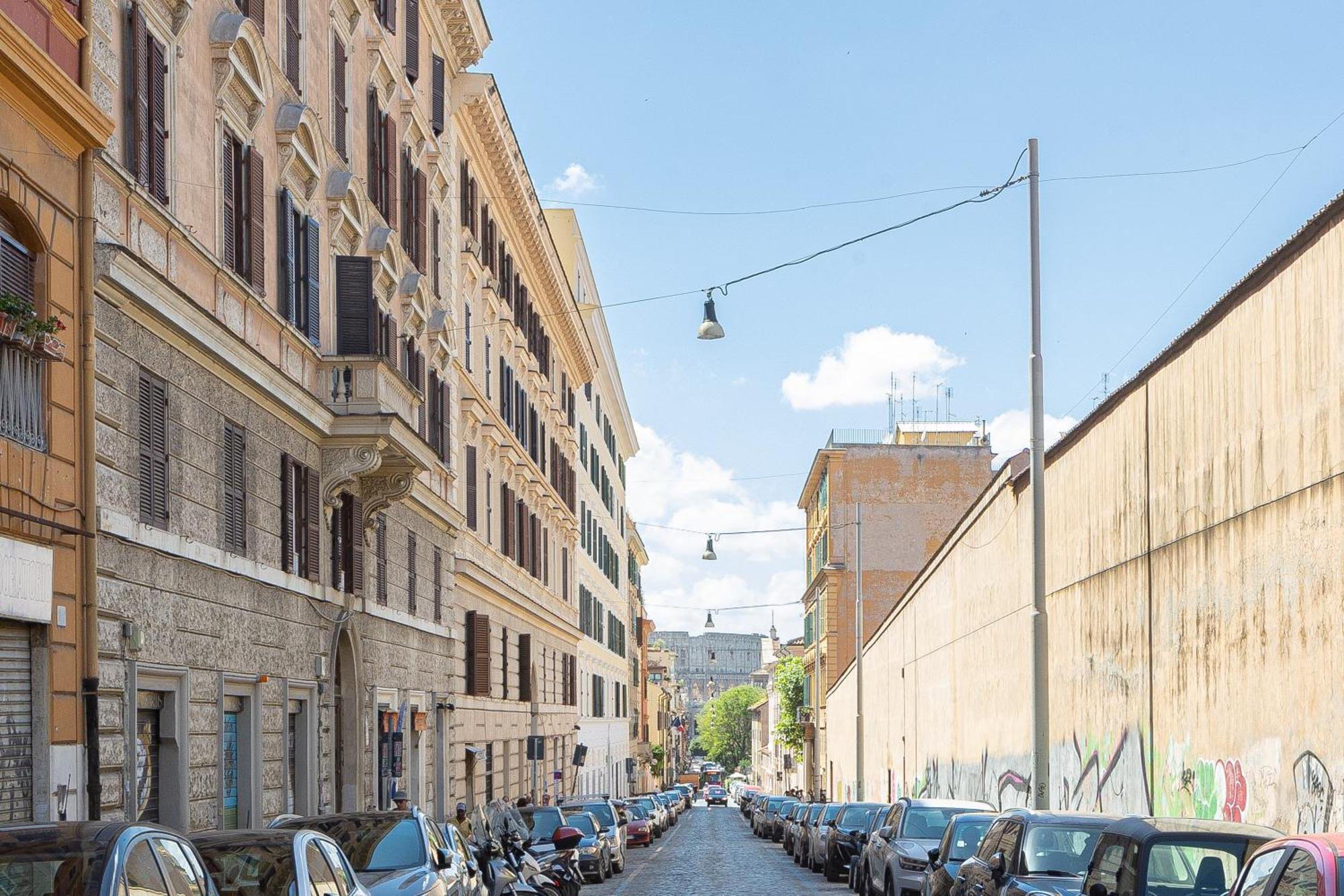 Colosseo Modern By In Apartamento