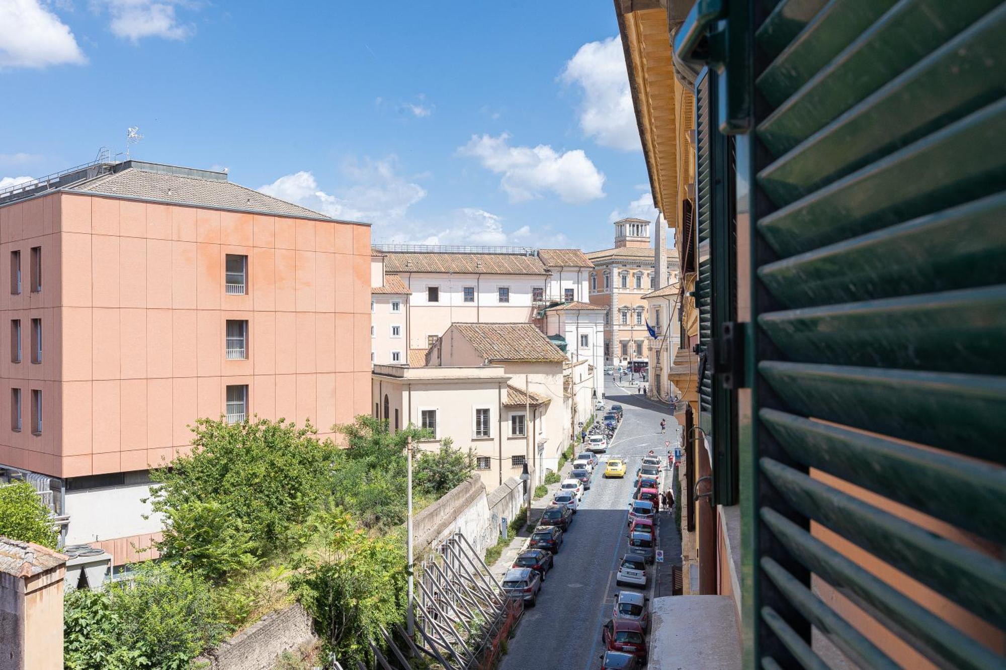 Apartamento Colosseo Modern By In