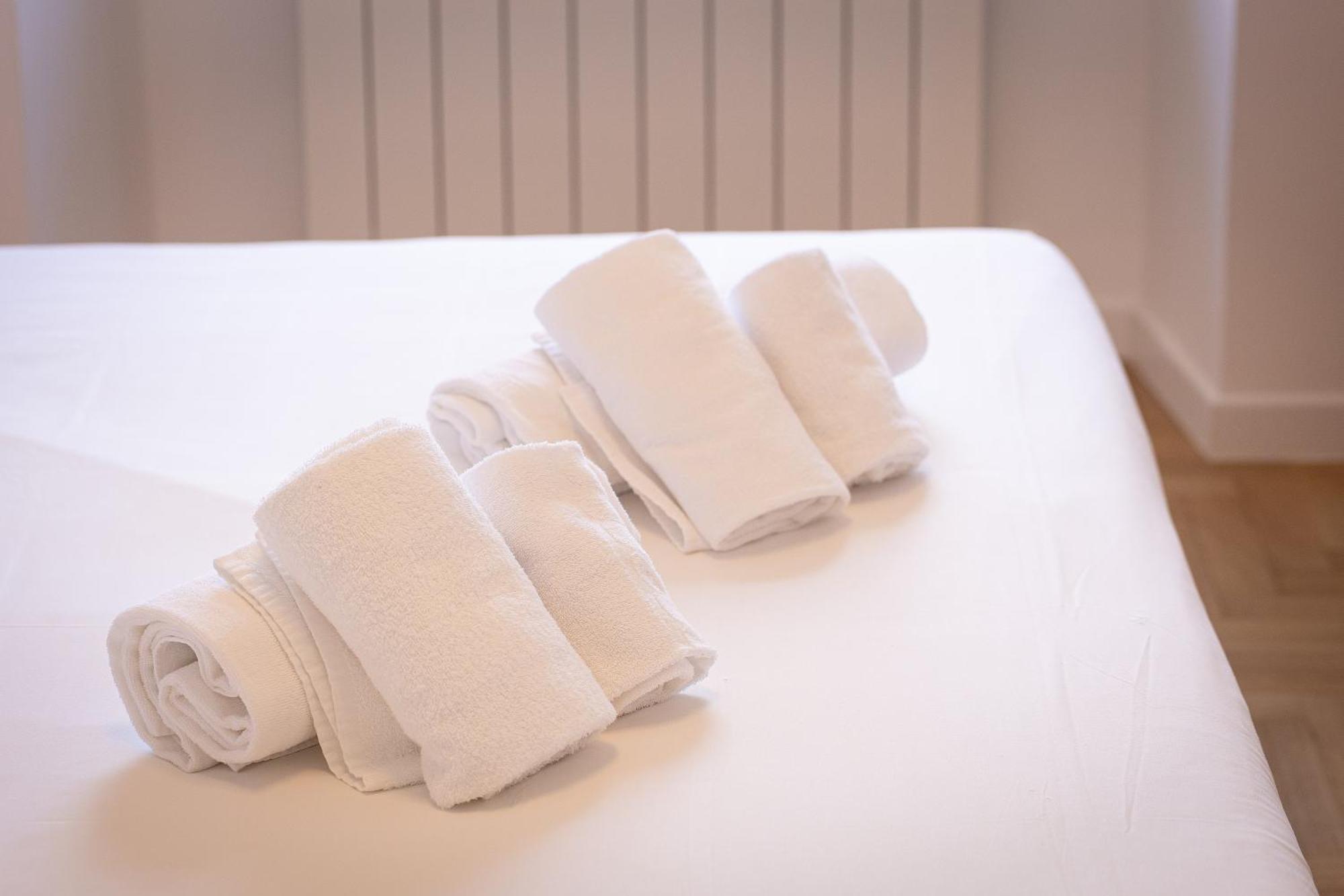 Colosseo Modern By In Apartamento Roma