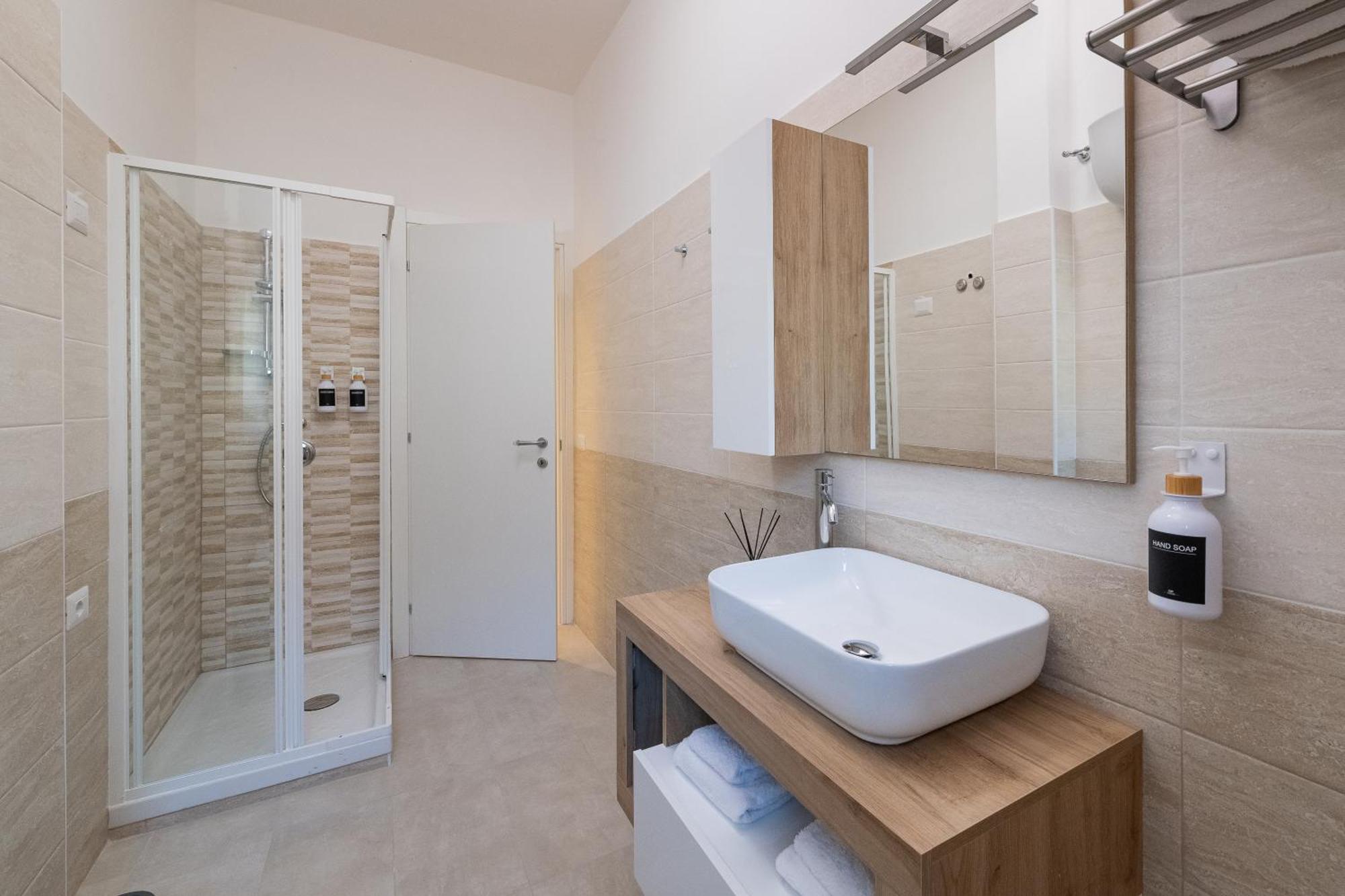 Luxury And Sweet Home-metro Malatesta Holiday home *