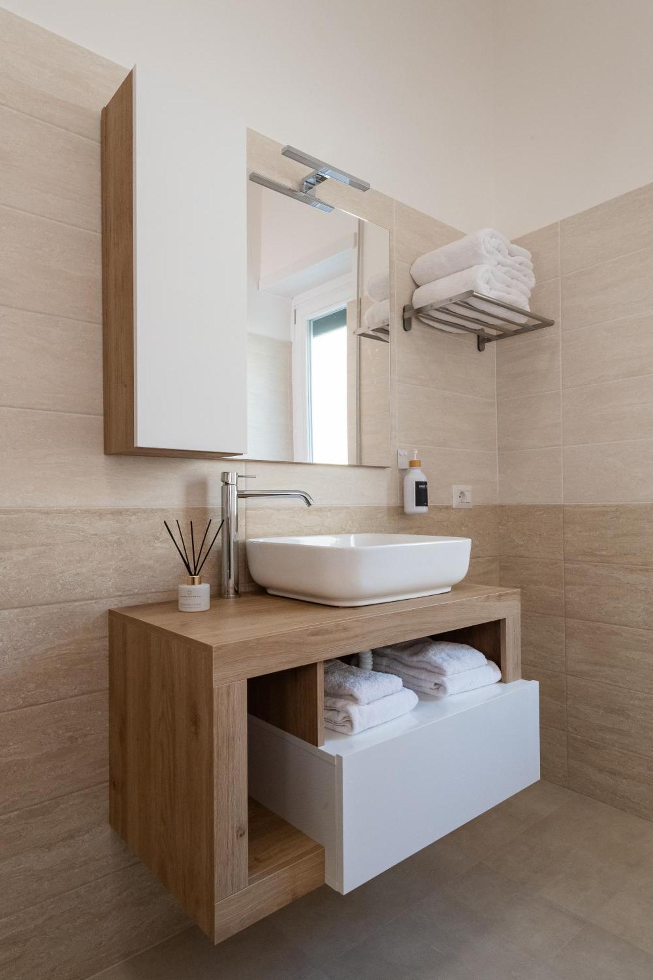 Holiday home Luxury And Sweet Home-metro Malatesta Rome