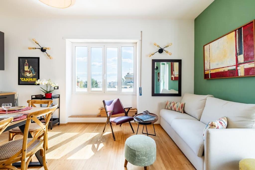 Appartamento Spacious With Terrace 3 Bedroom, Metroa Battistini Roma
