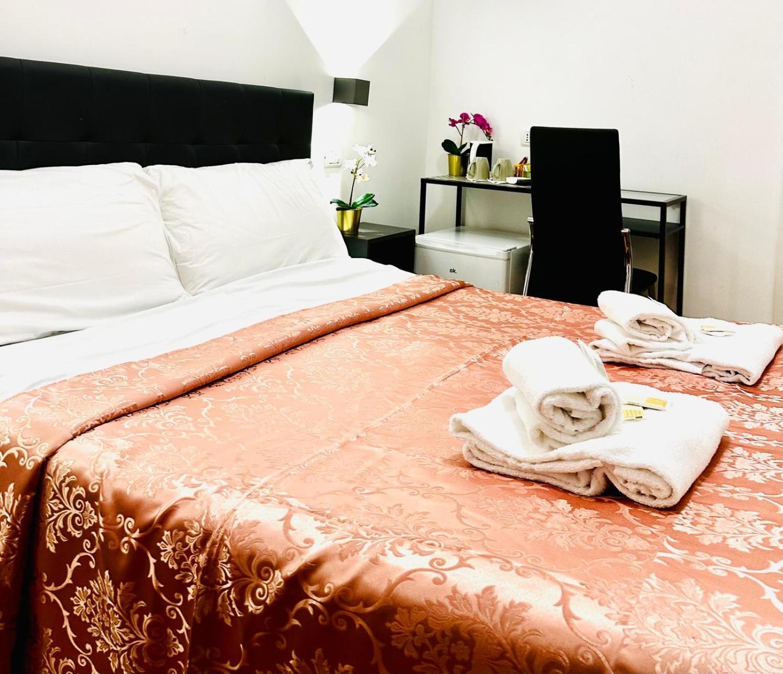 Rome Holiday Guesthouse Affittacamere Roma