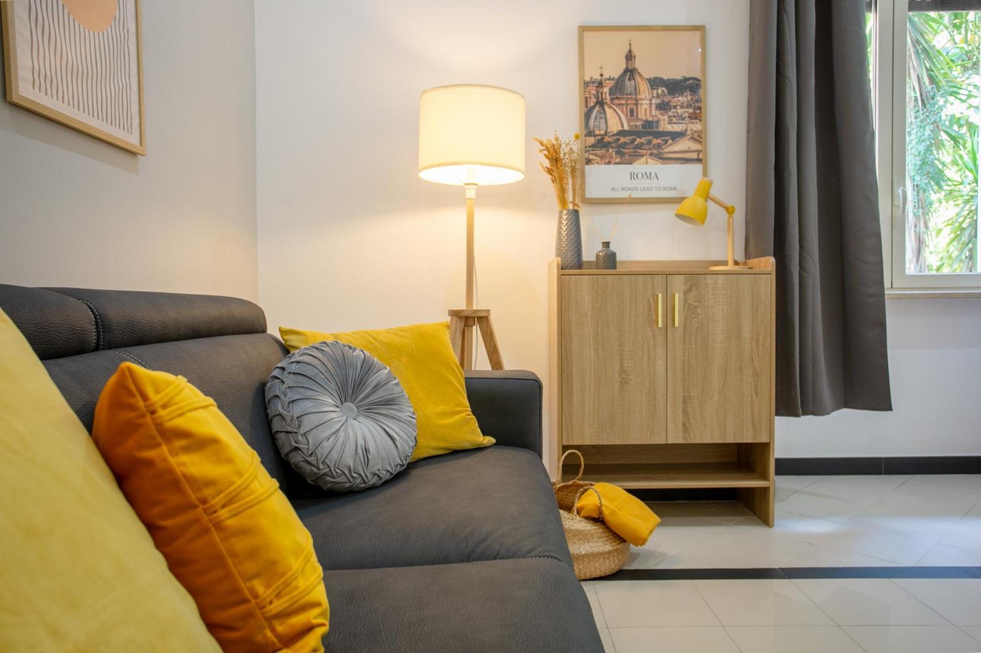 Mustard S Camillo - Homes Apartment *