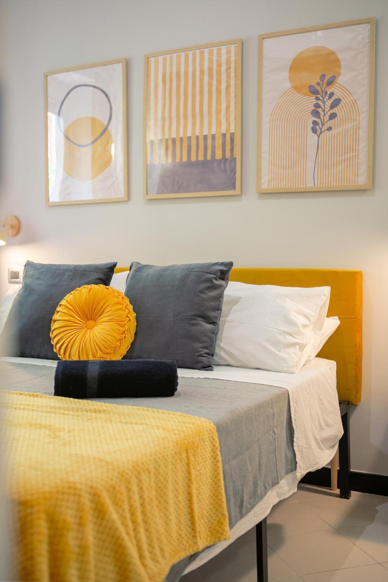 Mustard S Camillo - Homes Rom