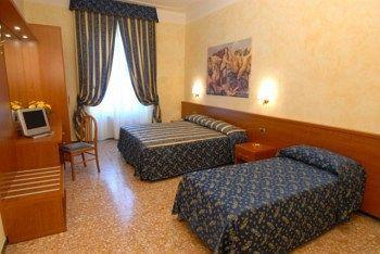 Hotel Casa Serafina 2*