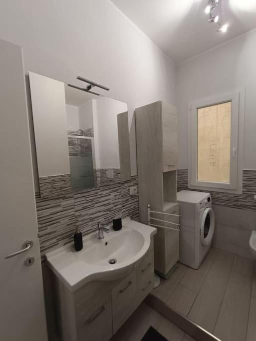 New And Beautiful House In The Heart Of Appartamento