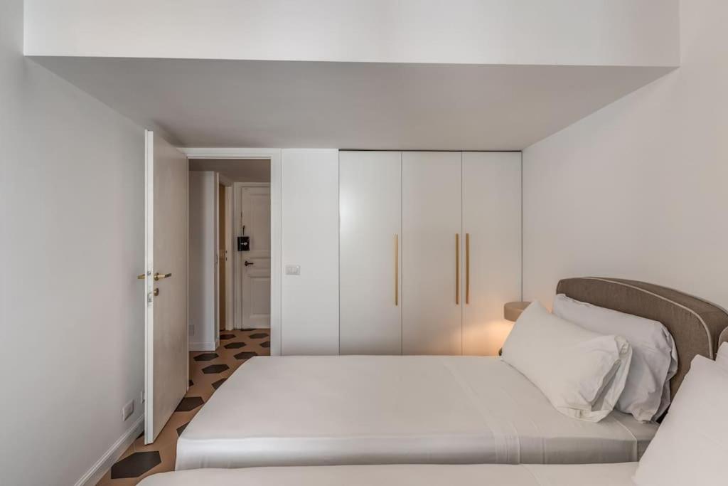 Cisterna 9 * Rome