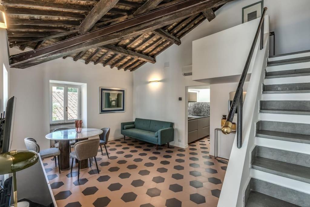 Apartment Cisterna 9 Rome