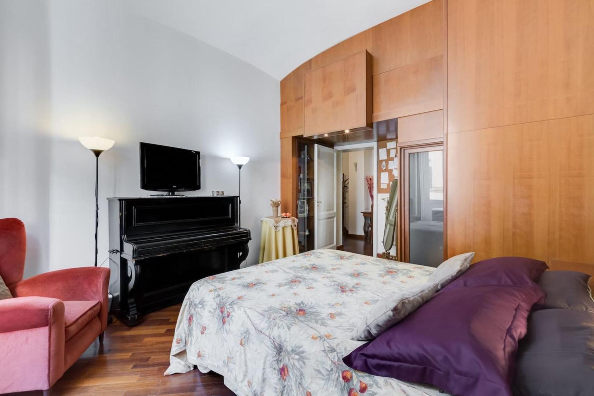 Modern In With Balcony And View Appartamento