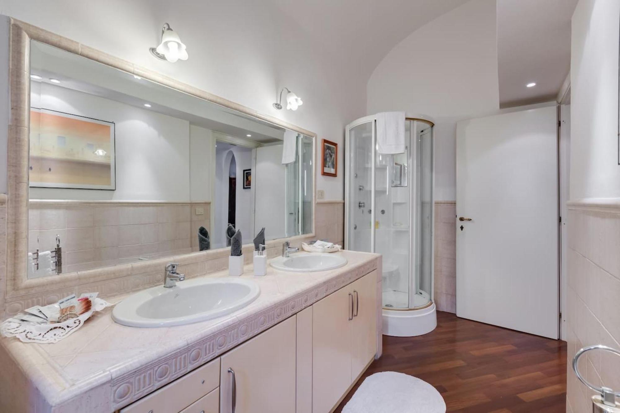 Appartamento Modern In With Balcony And View Roma