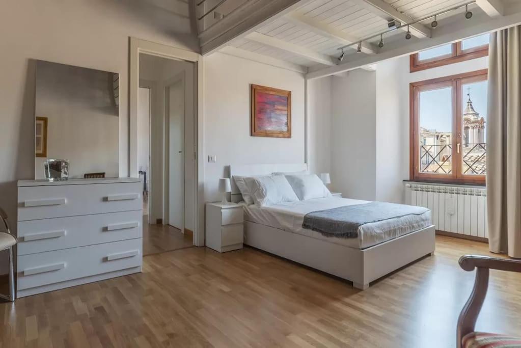 Live - Exclusive Penthouses *