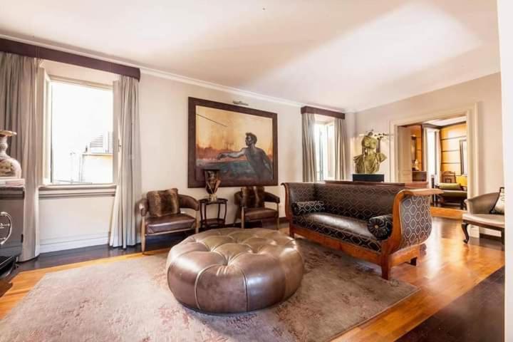 Realty Company Pantheon * Roma