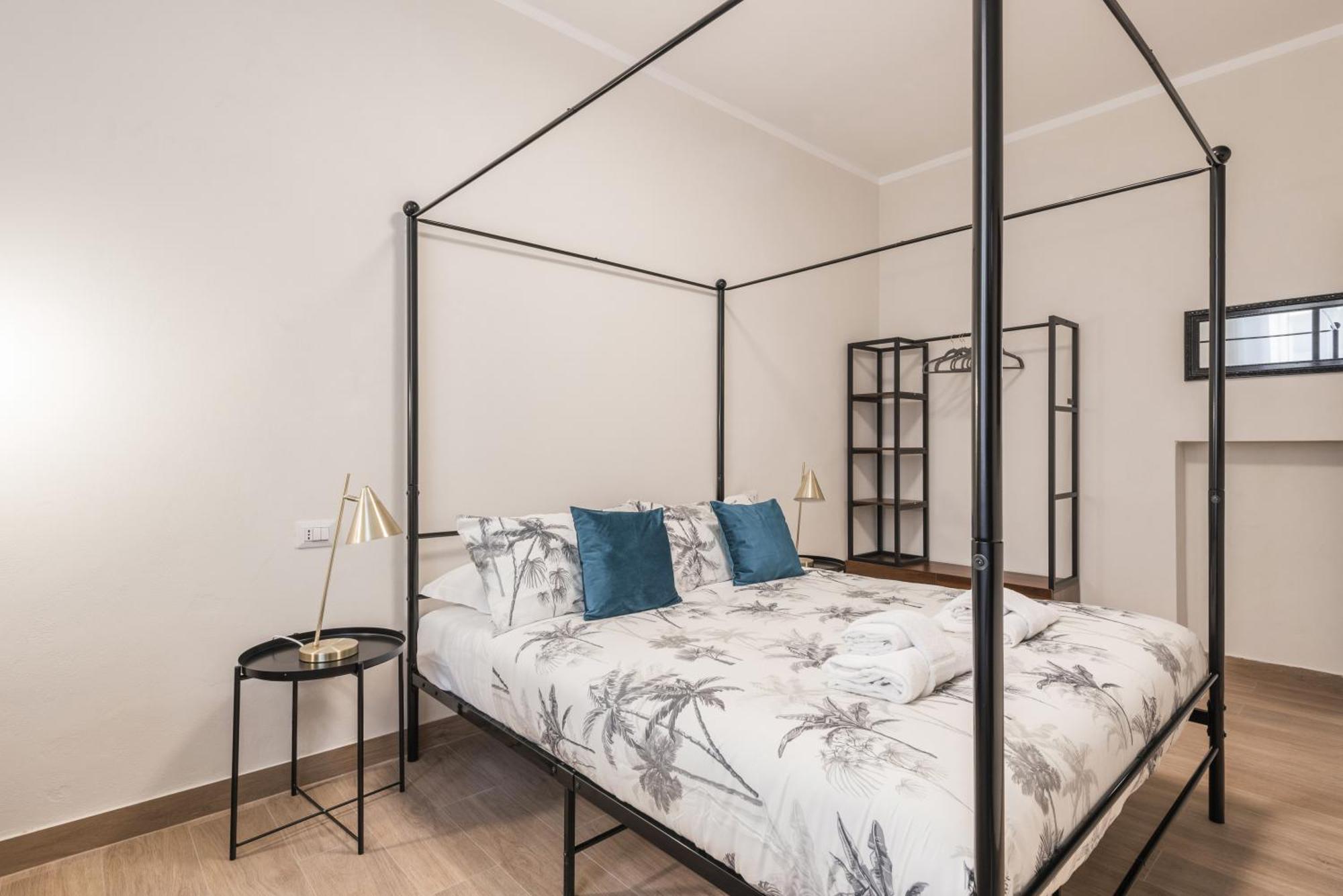 C1 Class Apartments, 2 Delux, Max 6 Persone Distante 15 Minuti A Piedi Da Fontana Di Trevi * Rome