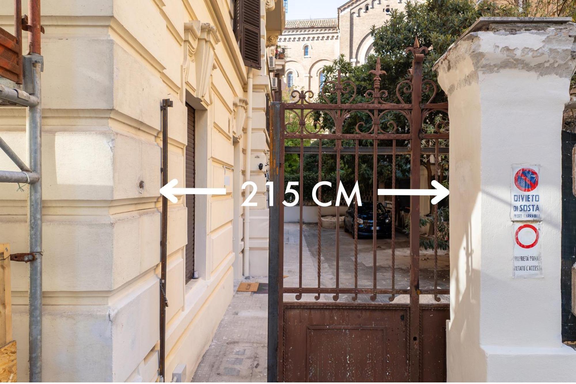 C1 Class Apartments, 2 Delux, Max 6 Persone Distante 15 Minuti A Piedi Da Fontana Di Trevi Rome