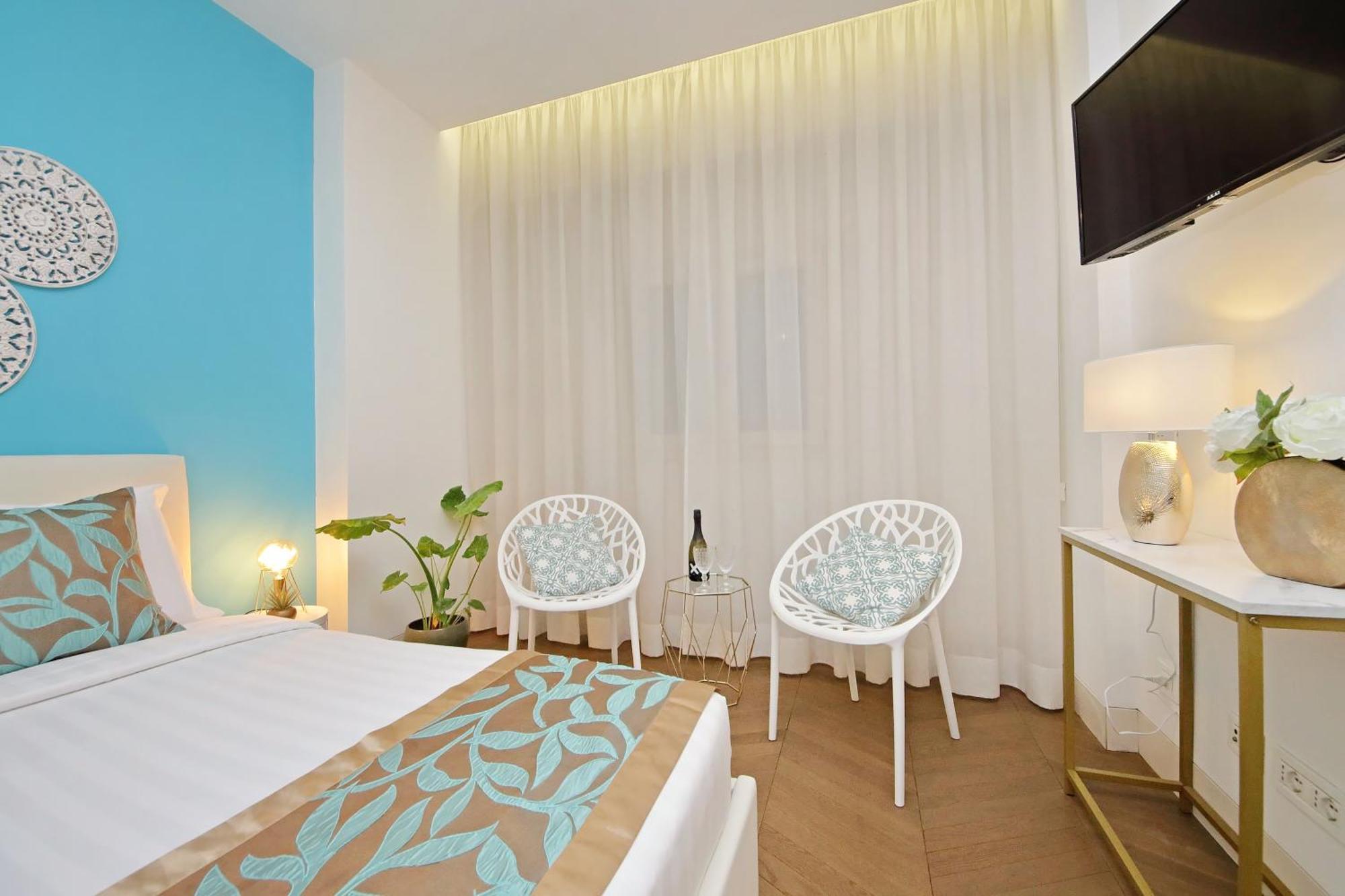 Luxury Domus 2 Apartment *
