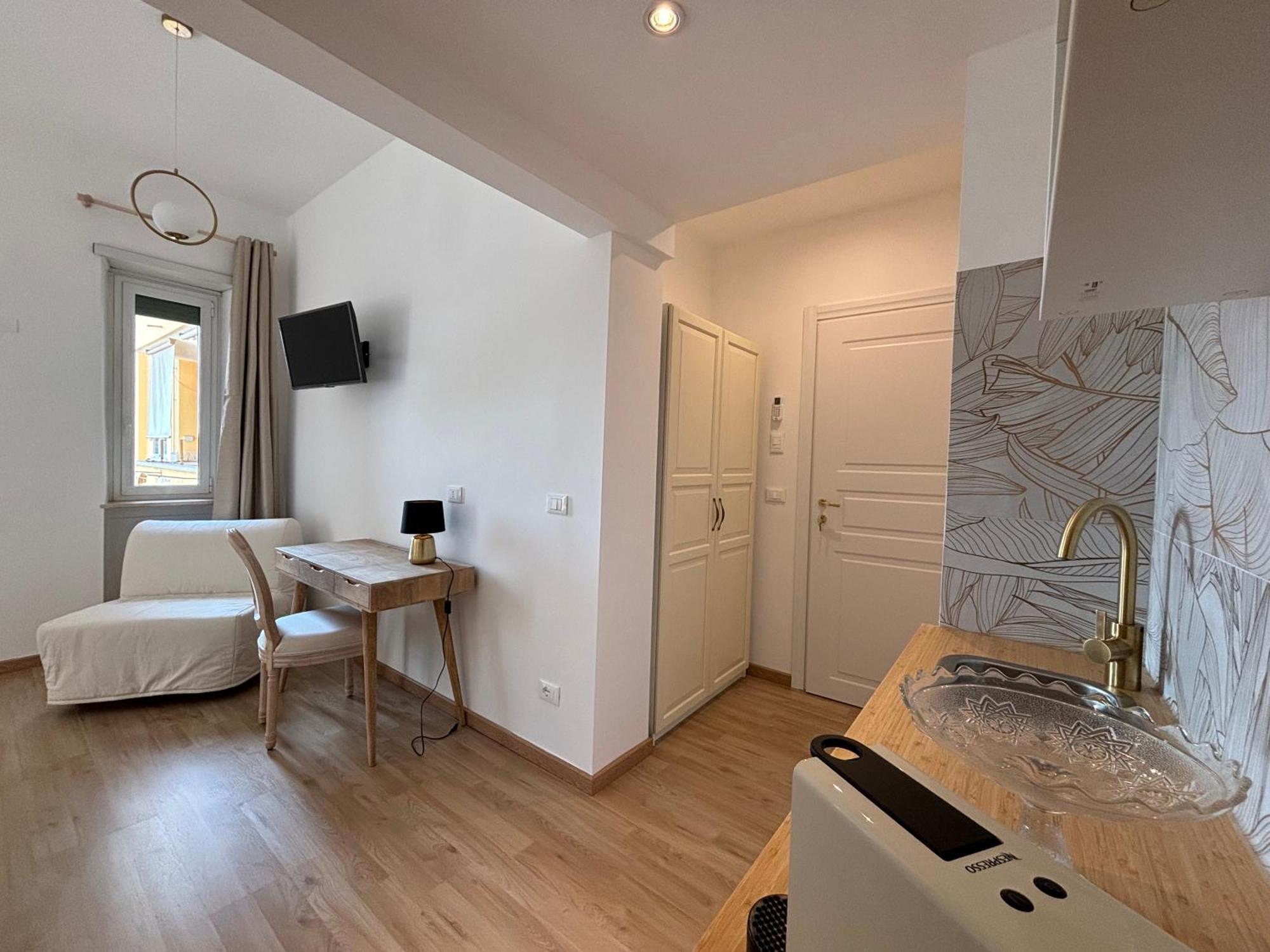 Living Flaminio - Ad Uso Turistico Affittacamere *