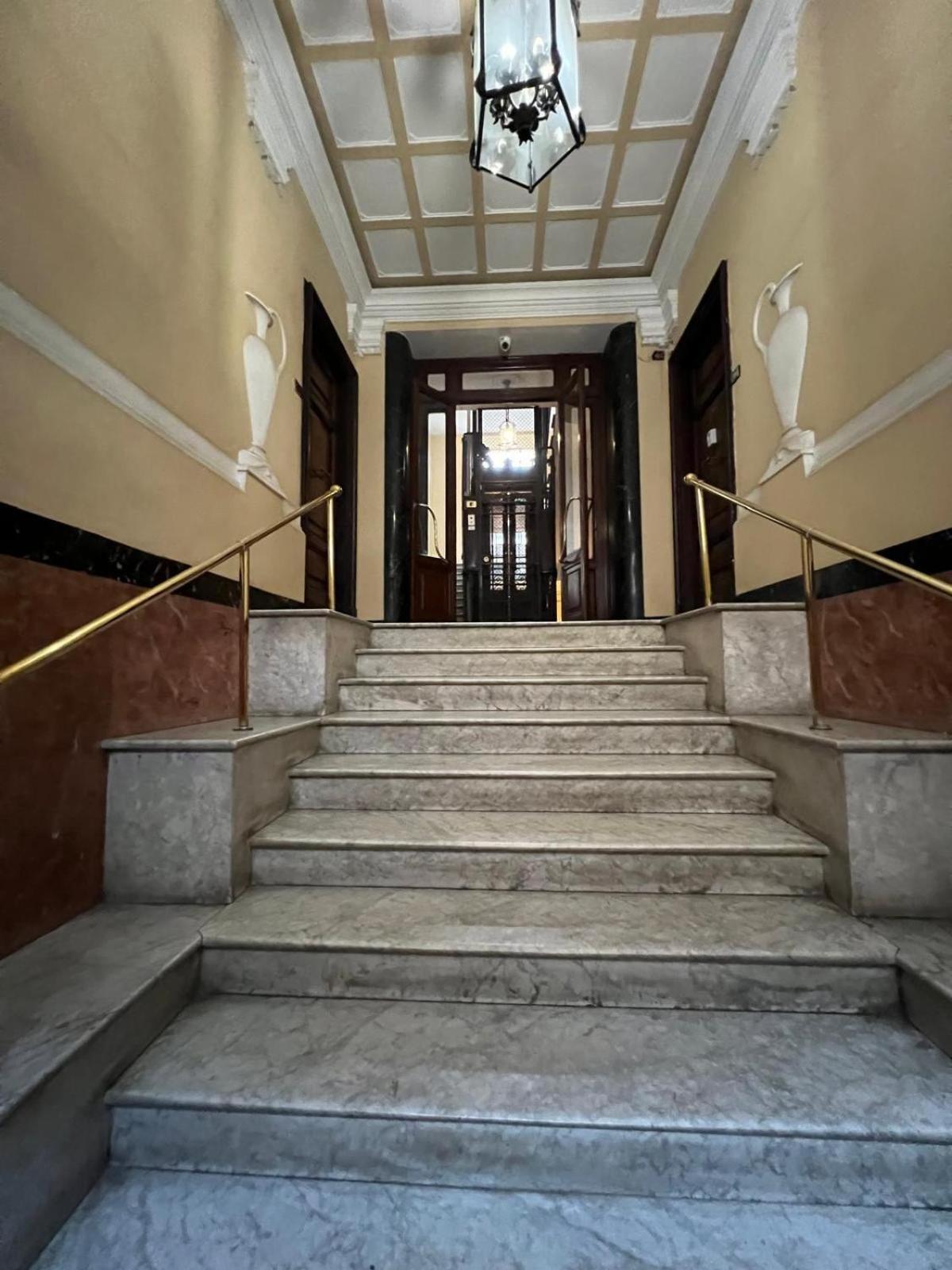 S.pietro Elvira's Retro * Rome