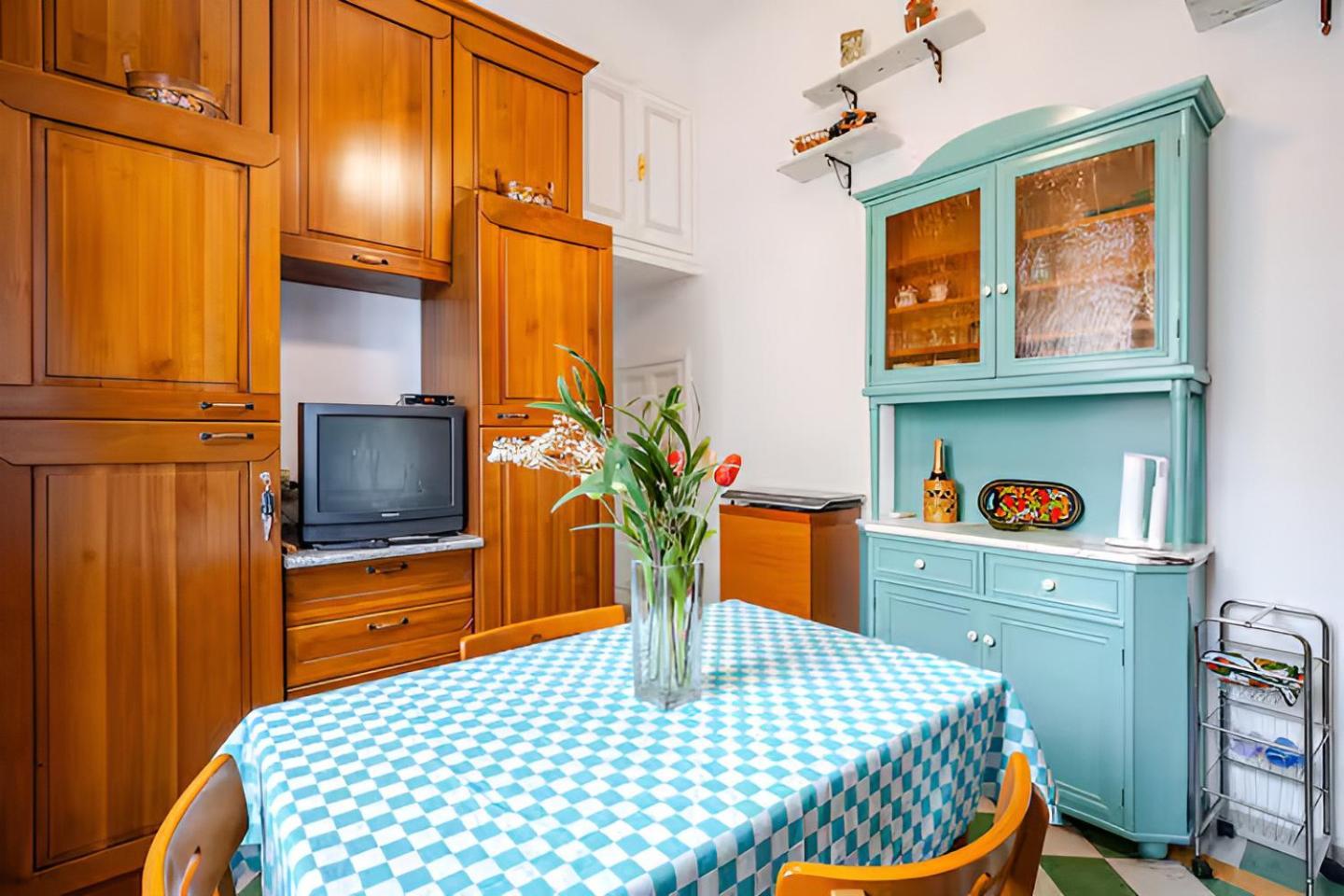 Apartment S.pietro Elvira's Retro