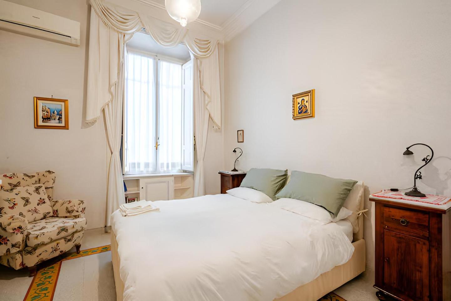 S.pietro Elvira's Retro * Rome