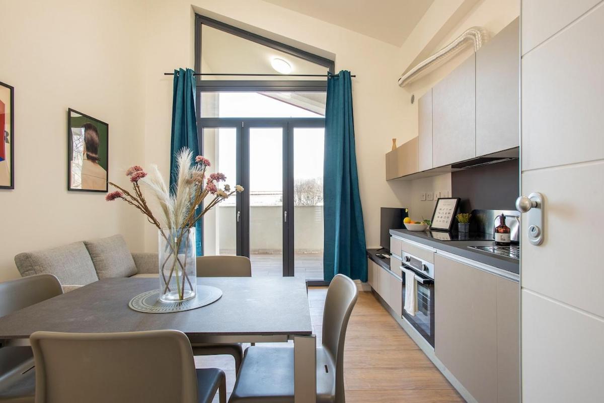 Apartamento Urban Oasis With Balcony And Free Private Parking Roma