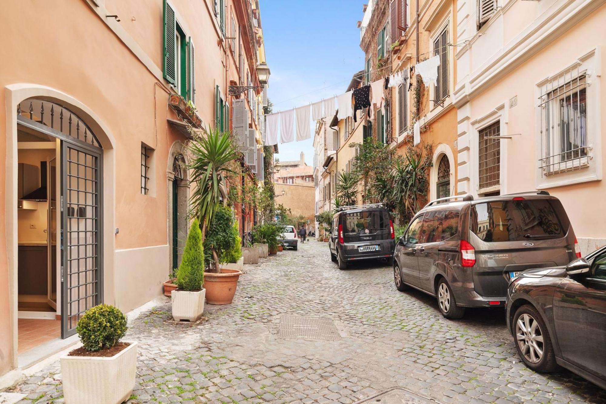 Leopardo Boutique In Trastevere Roma