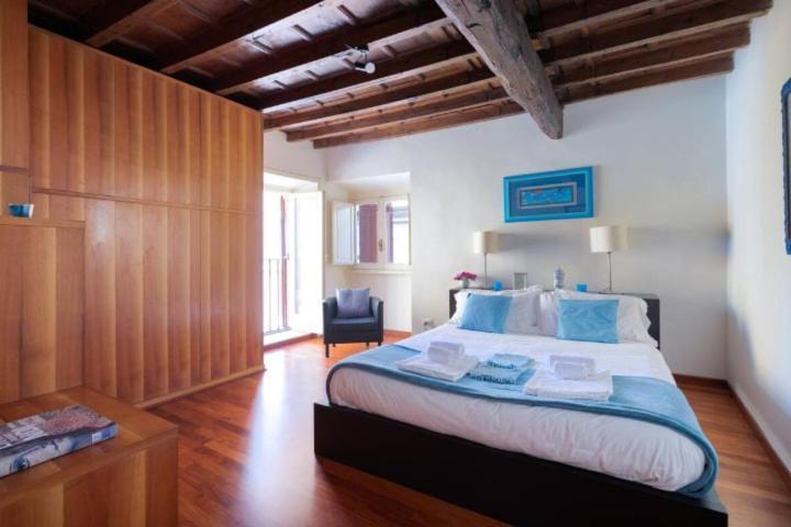 Heritage- Pantheon- Up To 6 Guests