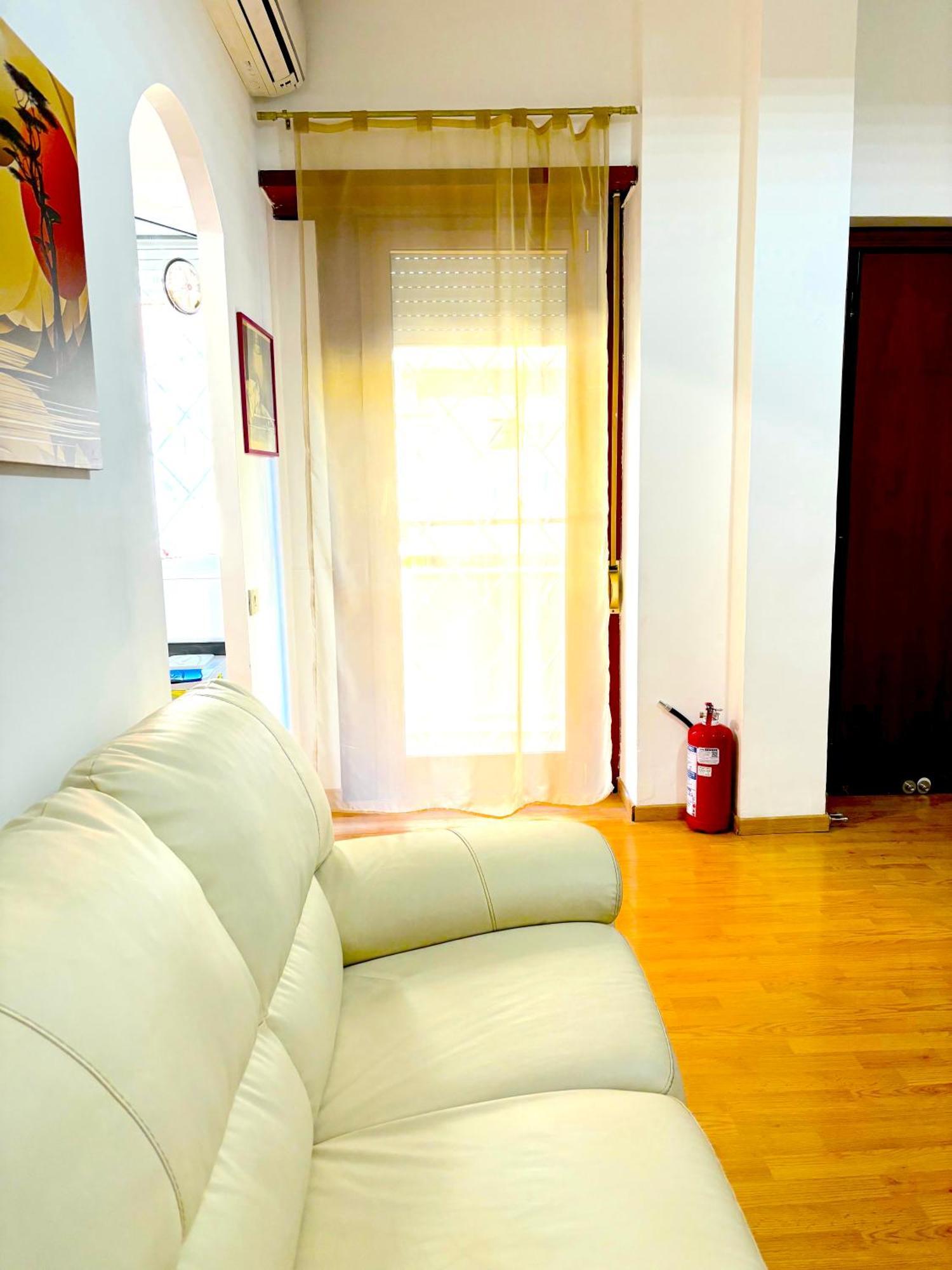 Appartamento Gecko, Cozy At 5min From Metro, Bus, Tram Roma