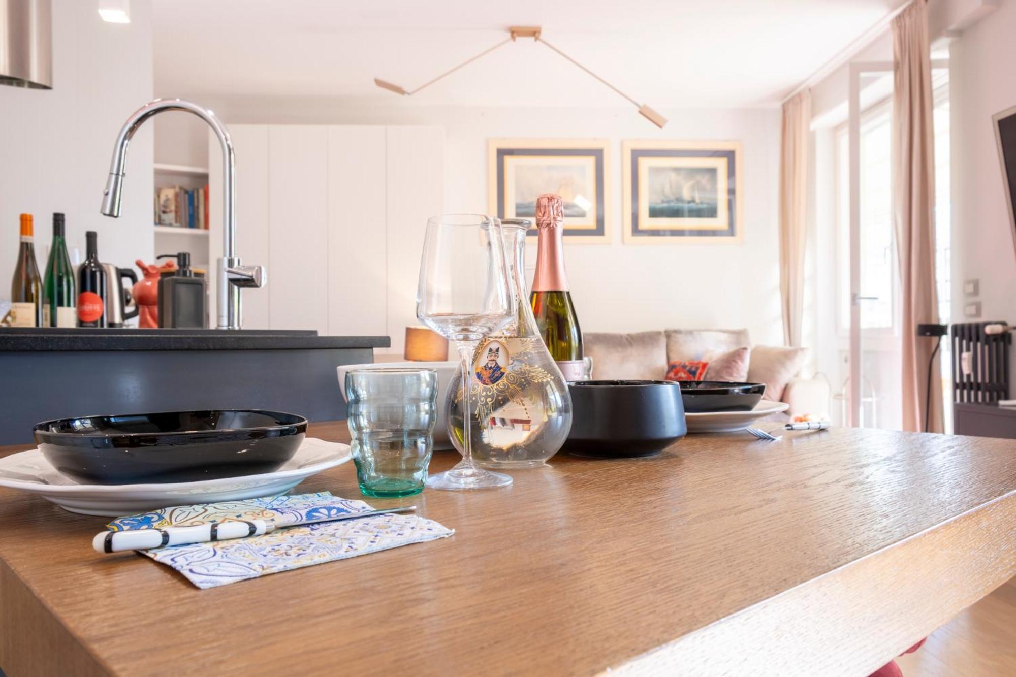 Elegantis Penthouse In The Heart Of With Private Terrace And View Appartamento