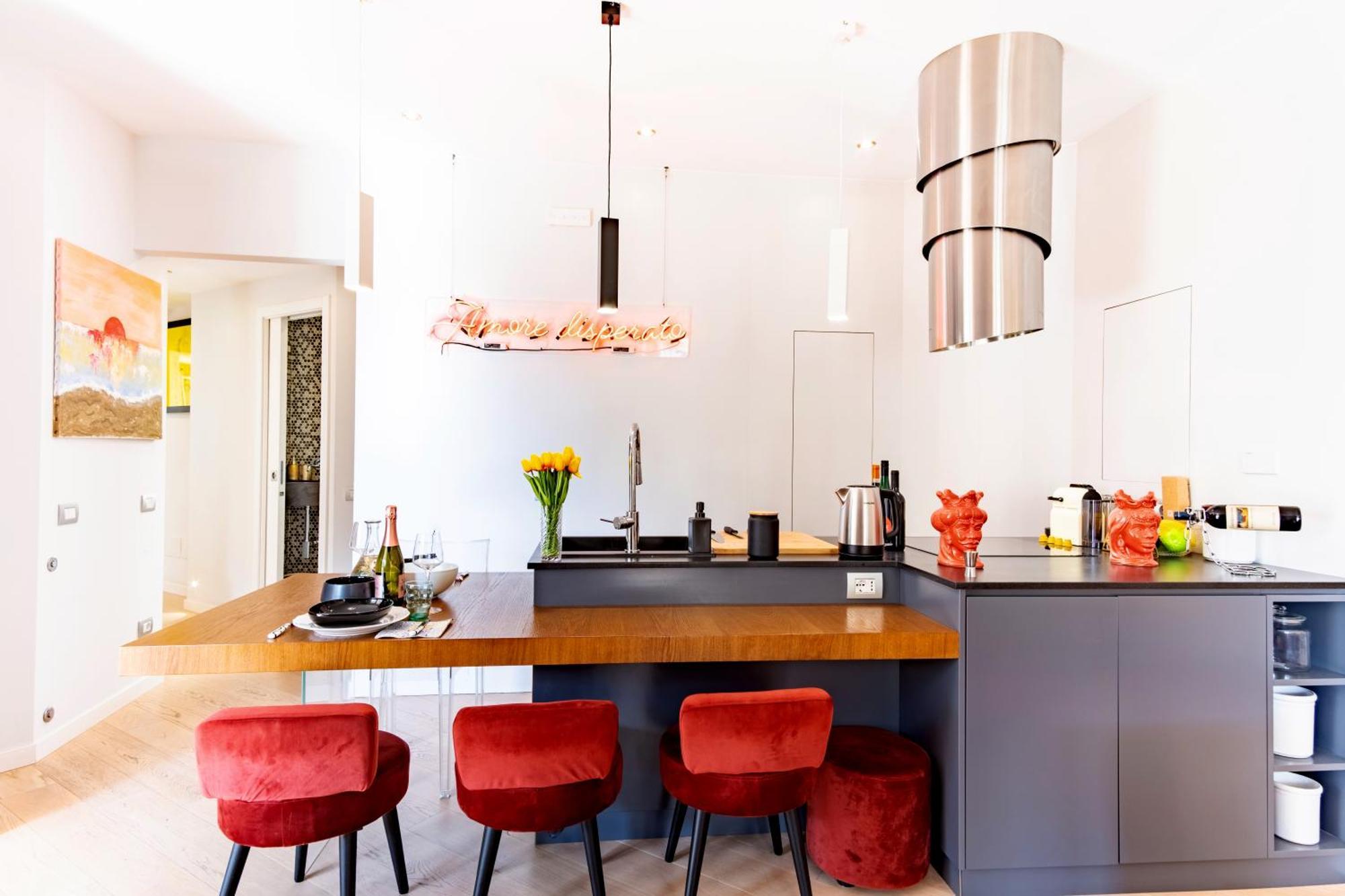 Elegantis Penthouse In The Heart Of With Private Terrace And View Appartamento