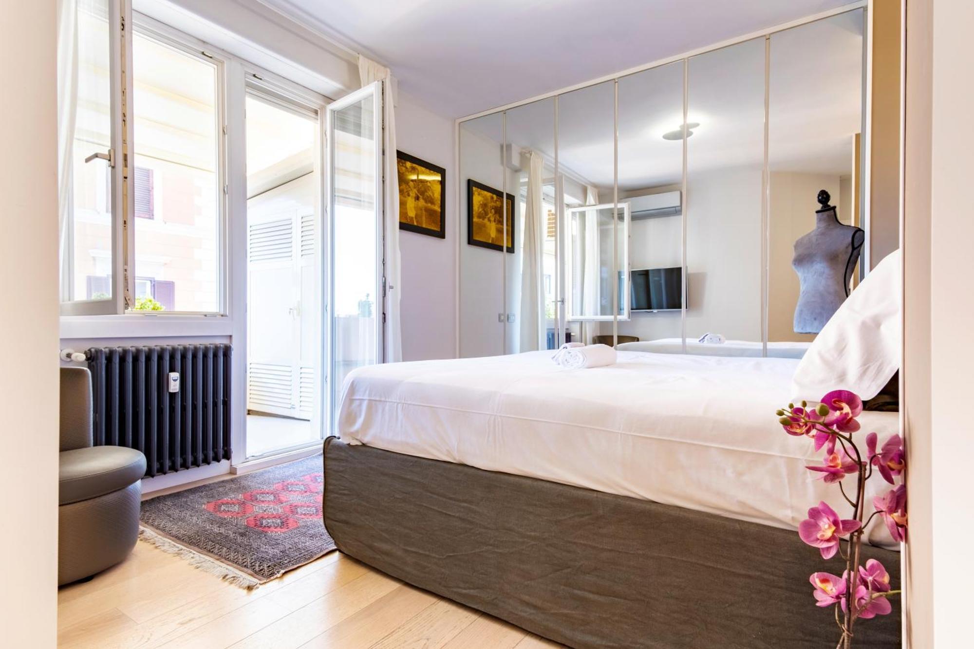 Elegantis Penthouse In The Heart Of With Private Terrace And View Roma