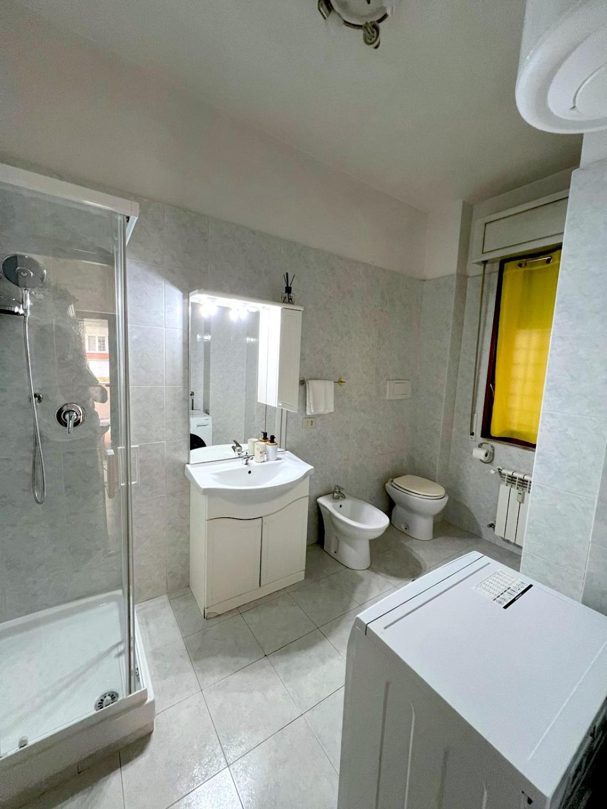 Gecko, Cozy At 5min From Metro, Bus, Tram Appartamento Roma