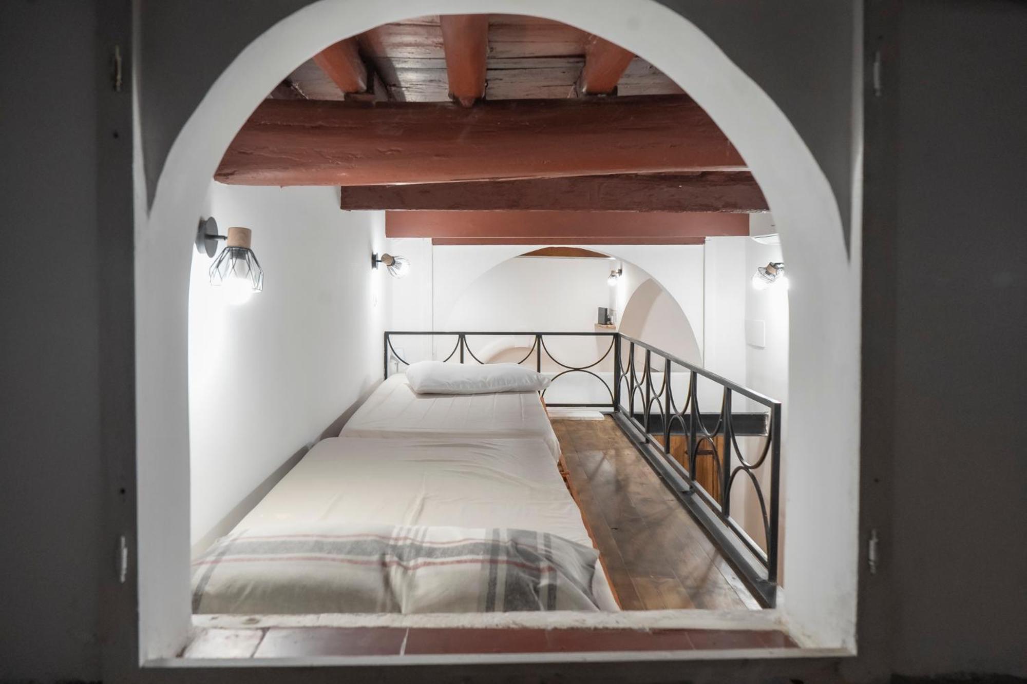 Domus Capocci - Rione Monti * Roma