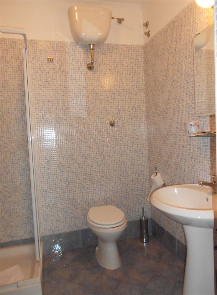 Hotell Rona 2*