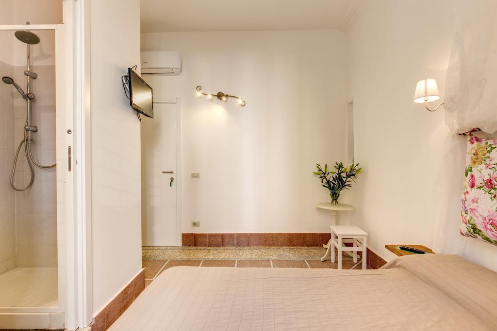 Colosseo Romeo Bed and breakfast 2*