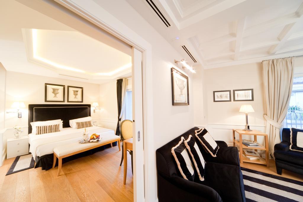 Hotel Trevi Palace Luxury Rom
