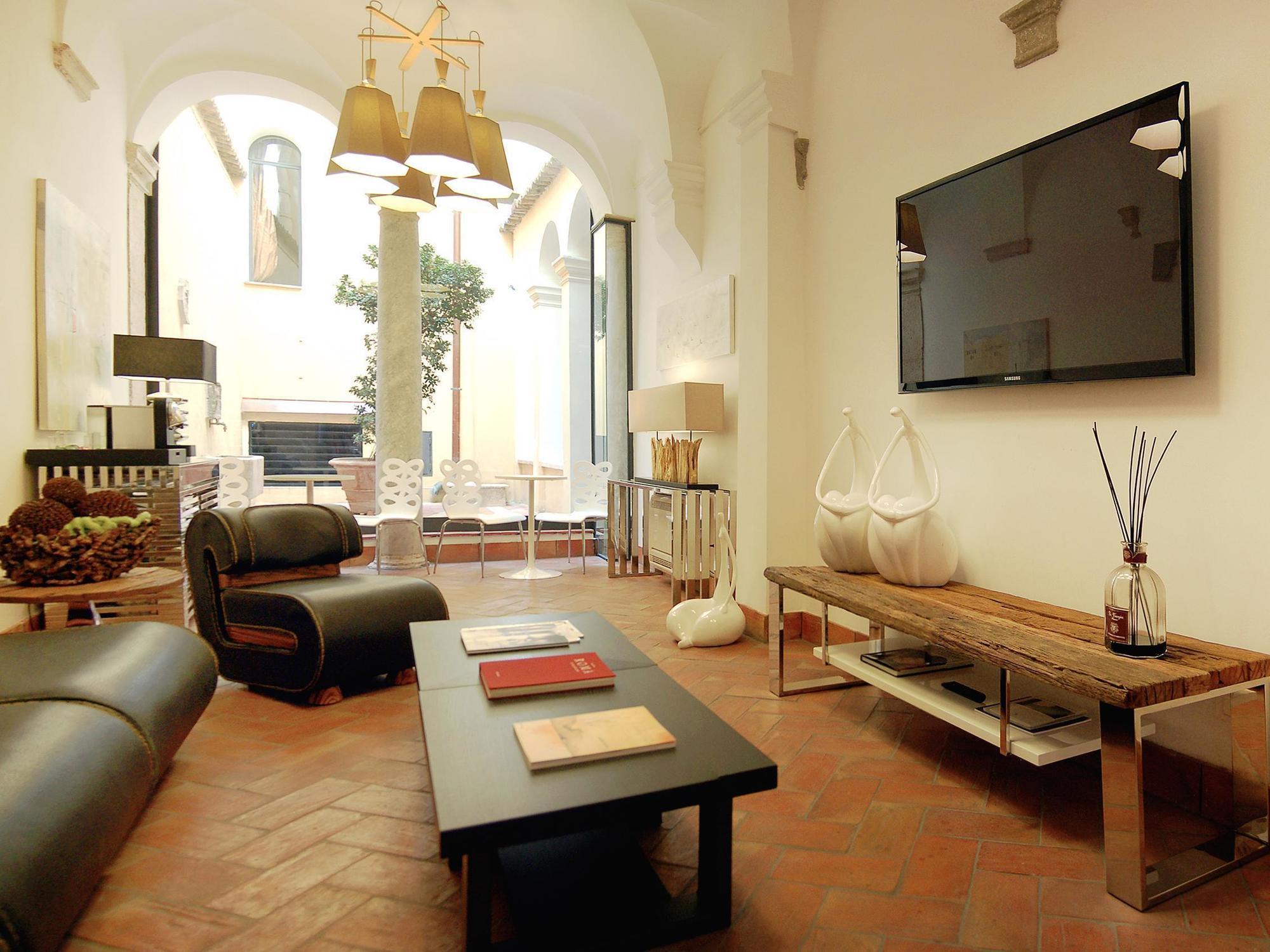 Navona Luxury 2* Rom