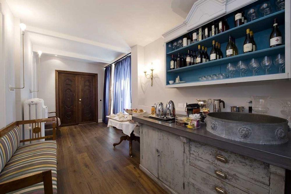 Relais Terme Di Tito Bed & Breakfast 3*
