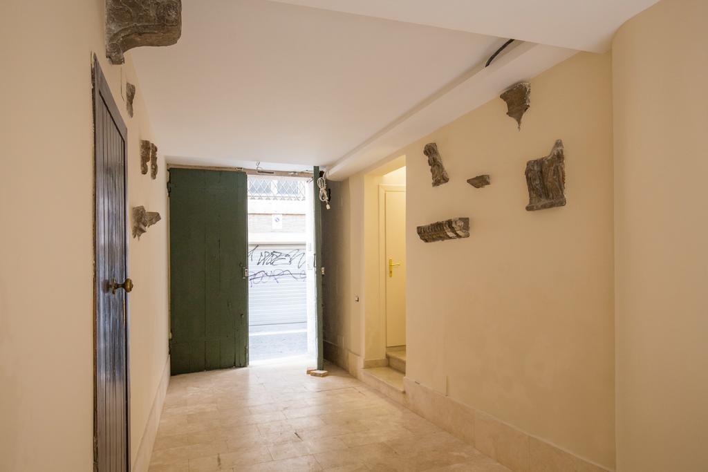 Via Del Monte Della Farina *
