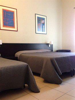 San Lorenzo Hostal *