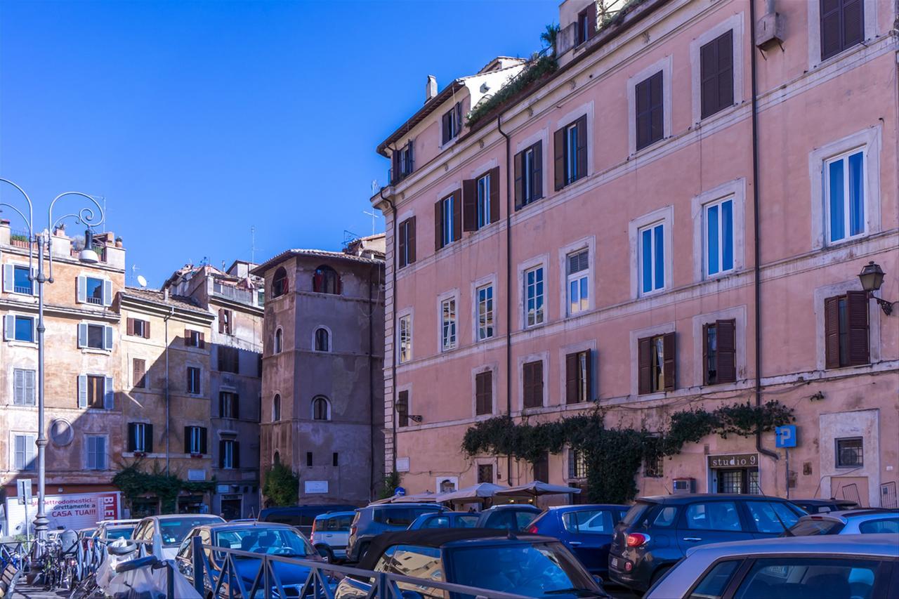 Palazzo Farnese Historical Roma