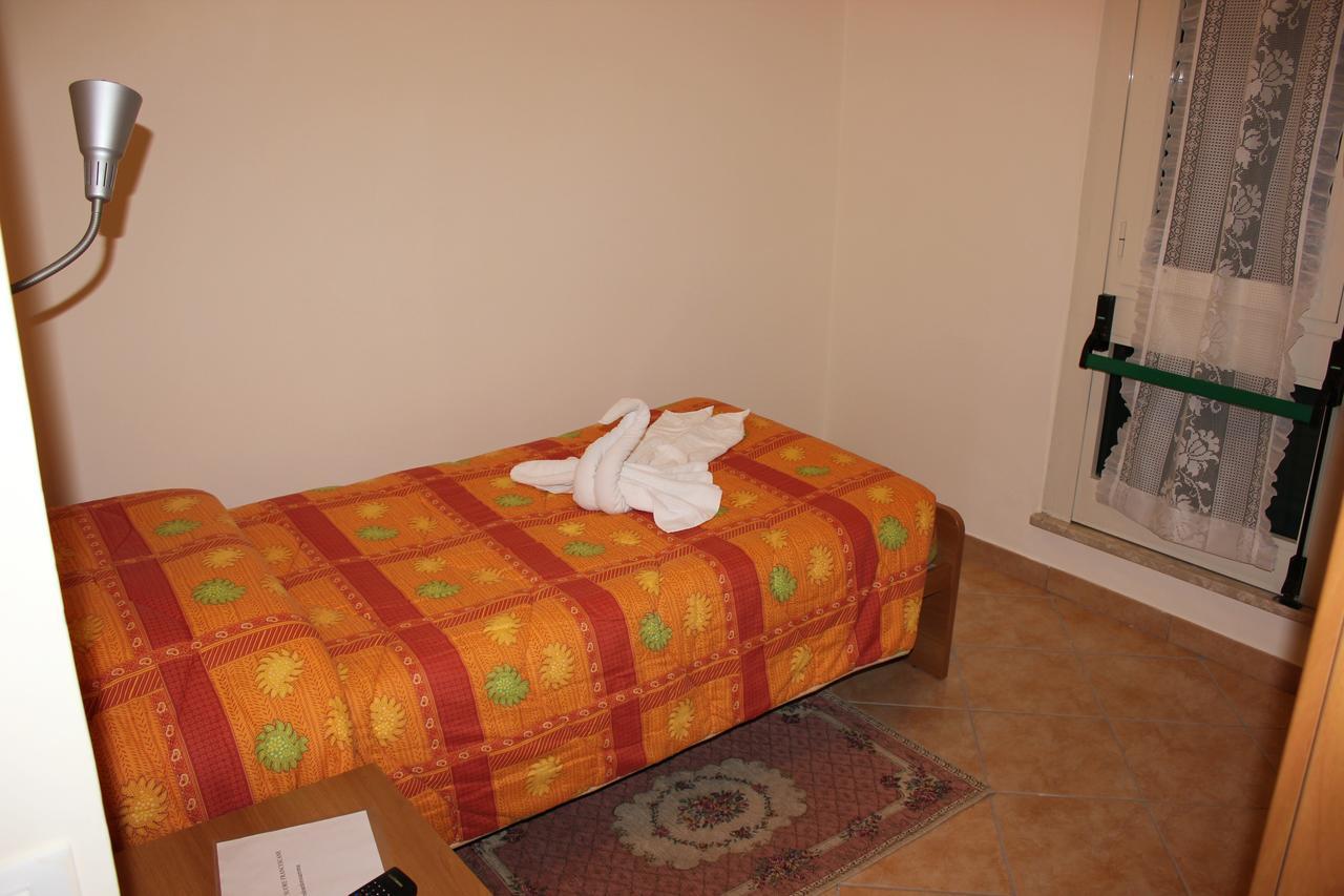 Casa Per Ferie Beato Rosaz Pensión 3*